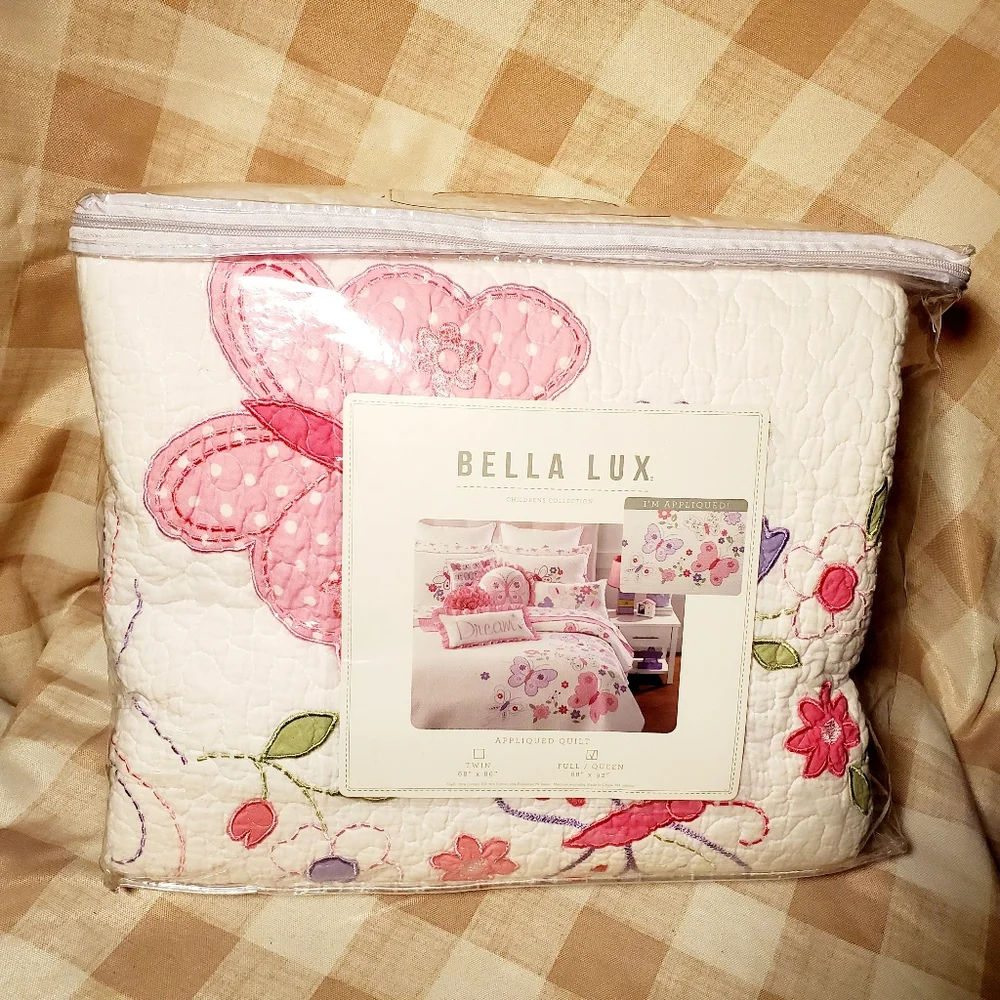 Bella Luxx Childrens Collection Butterfly Patchworth Quilt Bedding Full Blanket